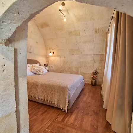 Melekler Evi Cave Ürgüp