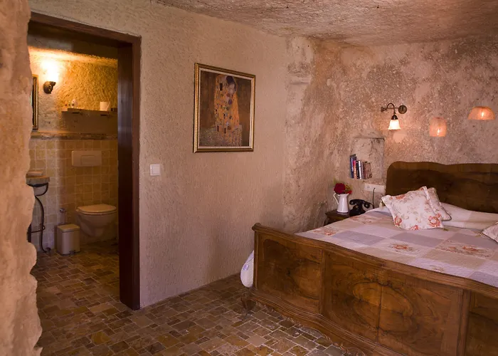 Melekler Evi Cave Hotel